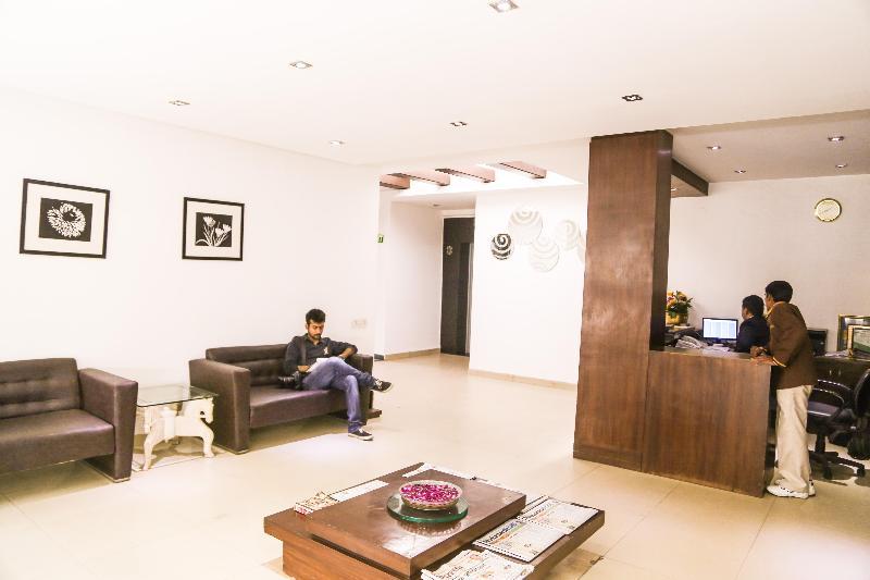 Hotel Sarthak Palace Near Karol Bagh Metro Station New Delhi Экстерьер фото